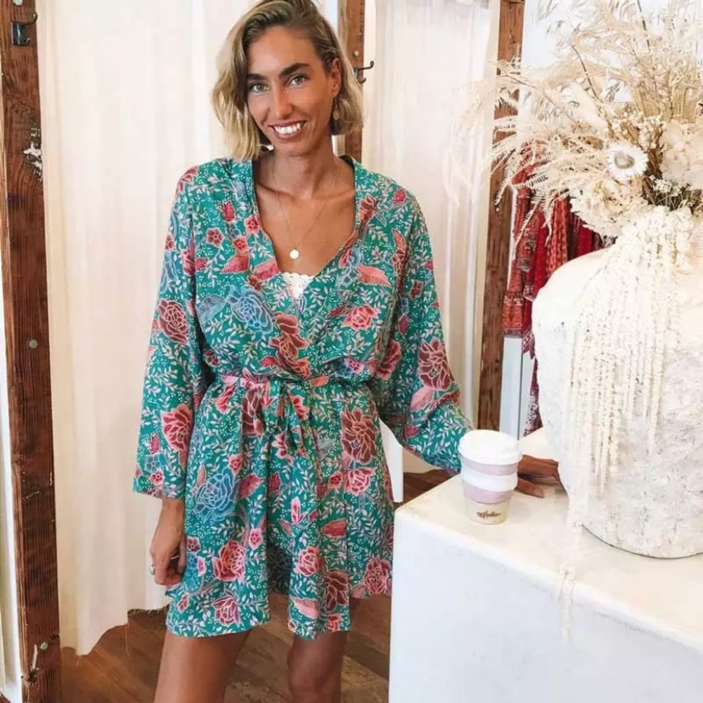 SOLD OUT Teal Boho Floral Short Kimono Wrap Coverup Robe - Picture 4 of 15